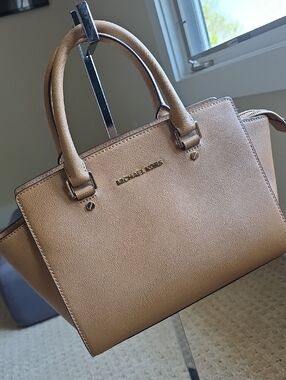 Michael Kors Selma Satchel Tan/Mustard Saffiano Leather Bag Gold Hardware